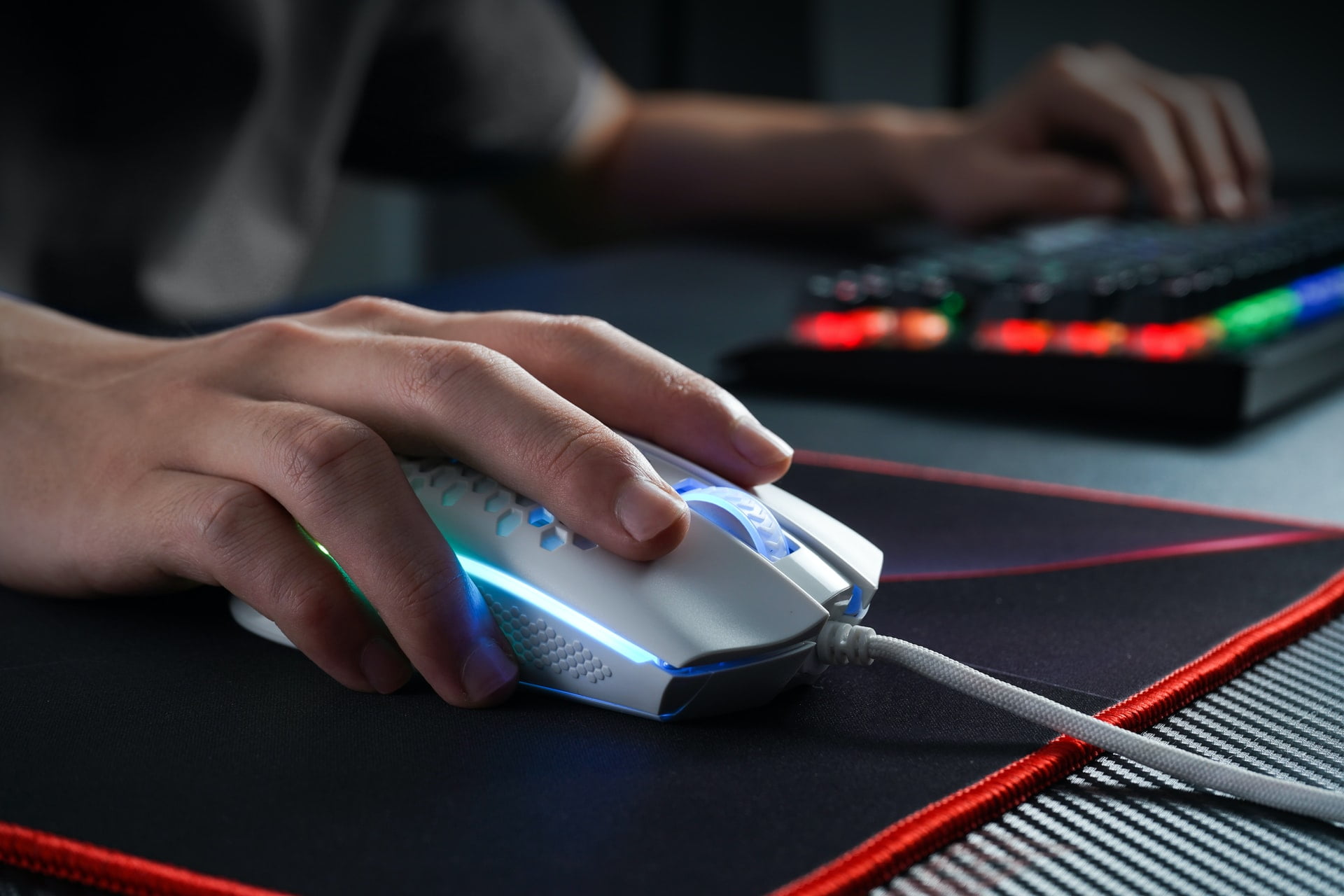 Wireless vs Wired Mouse: Understanding The Difference